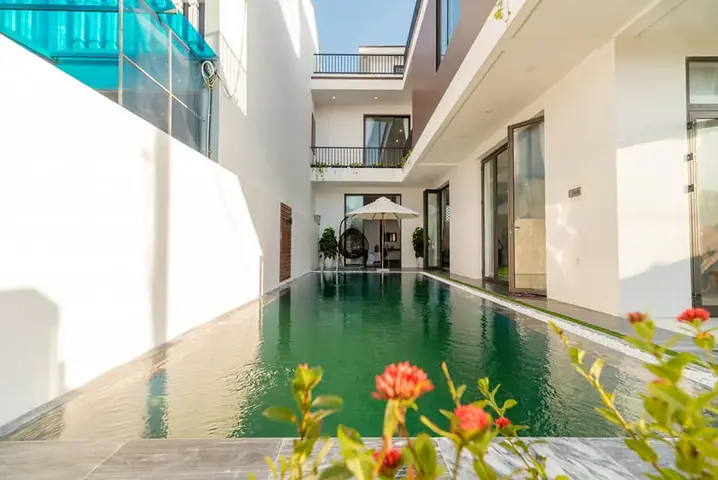 Biệt Thự Hồ Cá Hội An: Khám Phá Thiết Kế Độc Đáo & Lựa Chọn Lưu Trú Tuyệt Vời