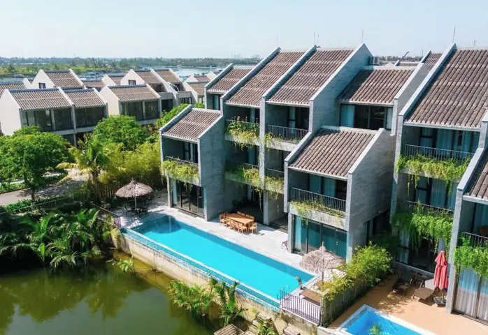 Biệt Thự Hồ Cá Hội An: Khám Phá Thiết Kế Độc Đáo & Lựa Chọn Lưu Trú Tuyệt Vời