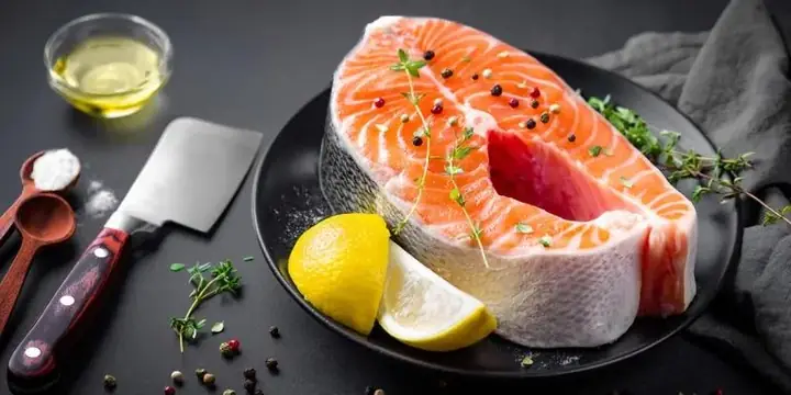 Cá Hồi Có Phải Là Thịt Đỏ Không? Giải Đáp Từ Chuyên Gia Dinh Dưỡng