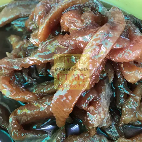 Cá Lóc Thái Ăn Gì? Hướng Dẫn Chi Tiết Thức Ăn Tốt Nhất Cho Cá Cảnh