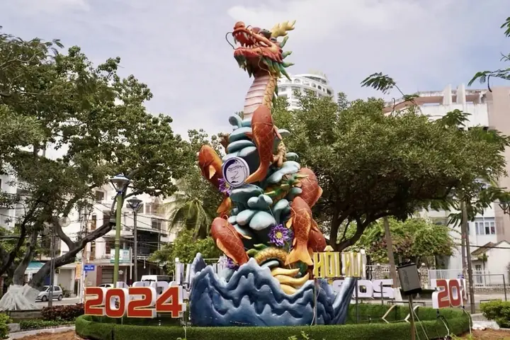 Mua Bán Cá Rồng Nha Trang: Cập Nhật Giá & Nơi Mua Uy Tín