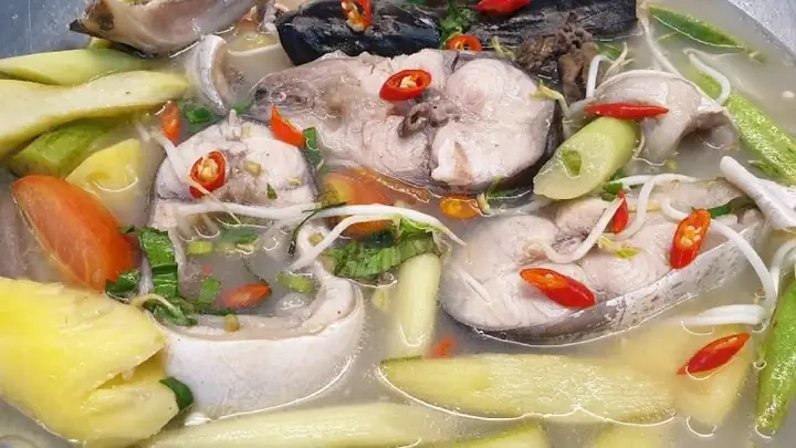 Cá Tra Ăn Gì? Các Loại Thức Ăn Phổ Biến & Cách Nuôi Hiệu Quả