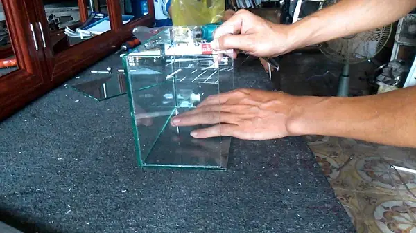 Dịch Vụ Cắt Kính Bể Cá Theo Yêu Cầu: Giá, Kích Thước & Tư Vấn Chi Tiết Dịch Vụ Cắt Kính Bể Cá Theo Yêu Cầu: Giá, Kích Thước & Tư Vấn Chi Tiết