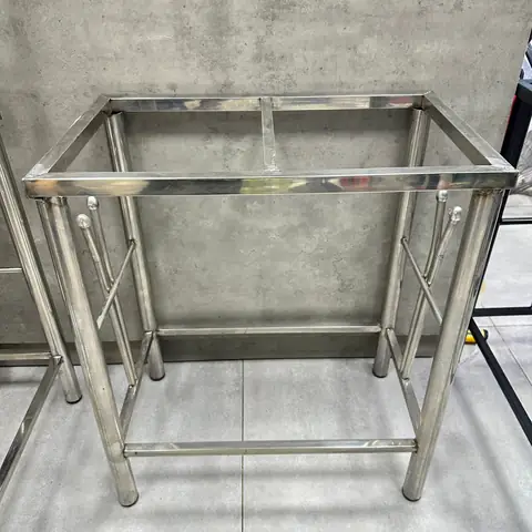 Chân Bể Cá Inox: Kích Thước, Mẫu Mã & Nơi Mua Uy Tín 2024