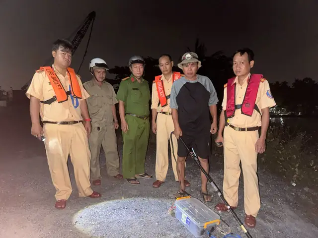 Hành Vi Sử Dụng Kích Điện Đánh Bắt Cá: Mức Phạt Và Hậu Quả Nghiêm Trọng