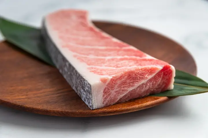 Maguro Là Cá Gì? Khám Phá Định Nghĩa Và Các Loại Cá Ngừ Nhật Bản Phổ Biến