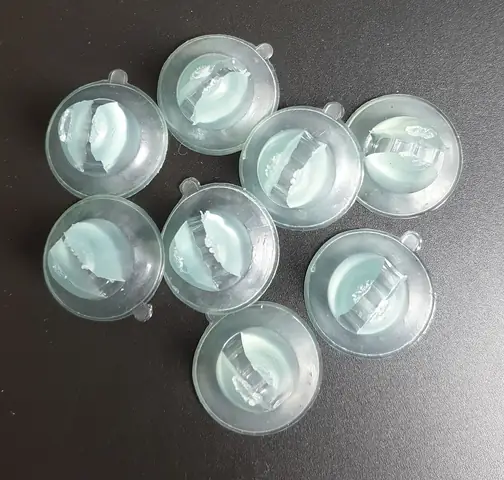 Miếng Hít Kính Bể Cá: Công Dụng, Cách Lắp Đặt & Lựa Chọn Phù Hợp