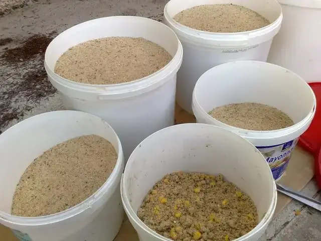 Công Thức Mồi Bột Câu Cá Chép Siêu Nhạy: Hướng Dẫn Pha Chế & Lựa Chọn Hiệu Quả