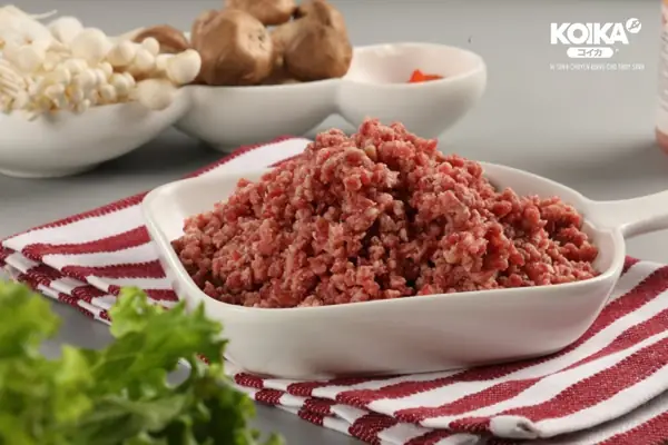 Thức Ăn Cho Cá Ranchu: Loại Nào Tốt Nhất Giúp Cá Lớn Nhanh, Lên Đầu Đẹp?