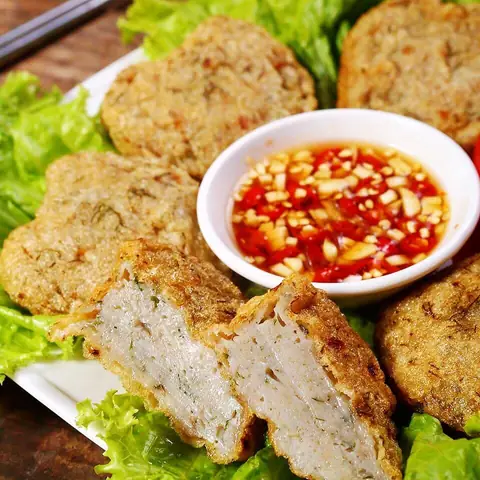 Thức Ăn Cho Cá Thác Lác Cườm: Dinh Dưỡng Theo Từng Giai Đoạn Và Lựa Chọn Tối Ưu